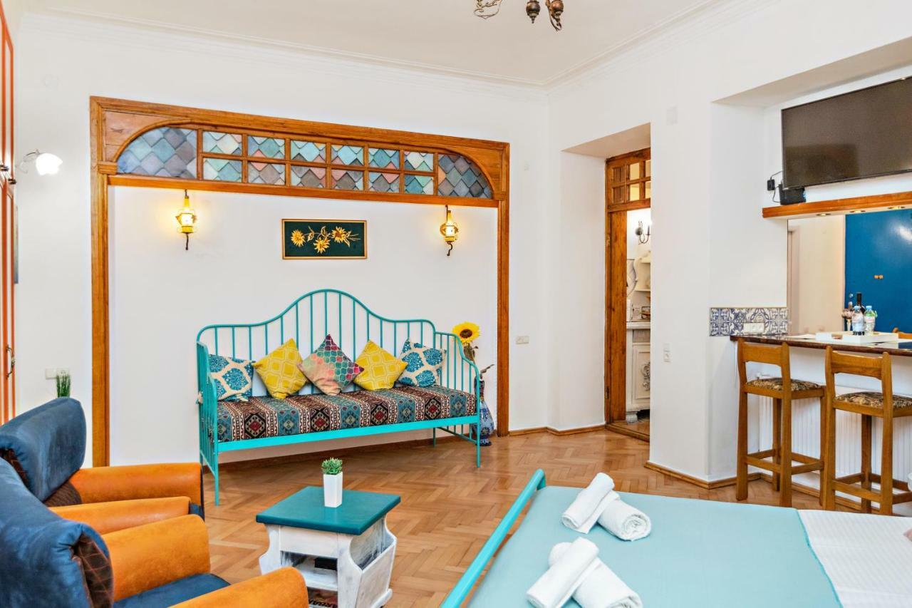 טביליסי ★ Blue Door Rhapsody ★ - Special Stay In Old Town! מראה חיצוני תמונה