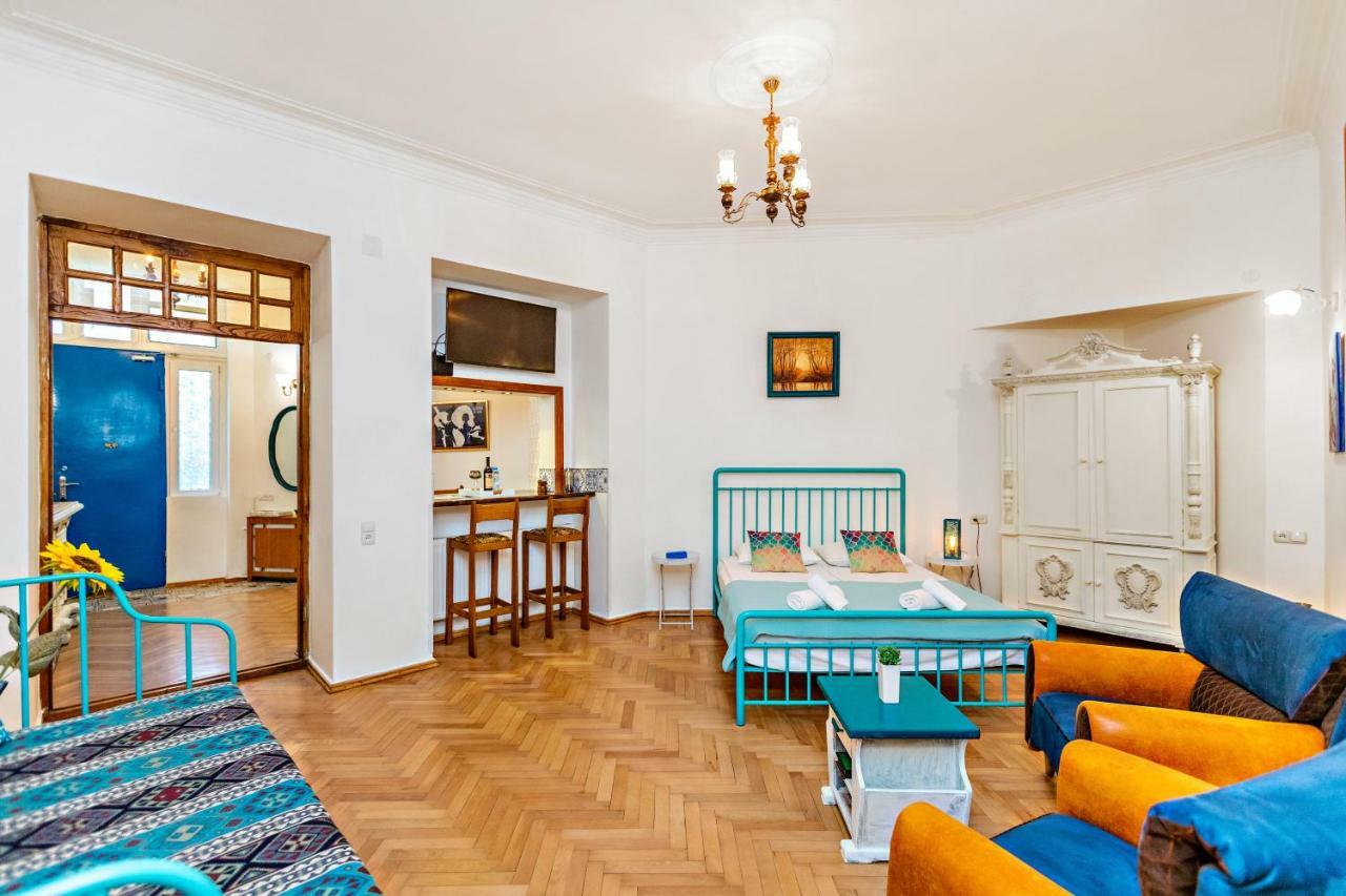 טביליסי ★ Blue Door Rhapsody ★ - Special Stay In Old Town! מראה חיצוני תמונה